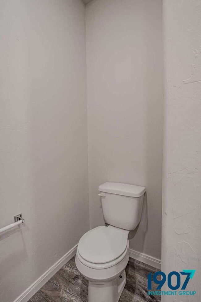 Building Photo - Stunning Modern 3-Bedroom Home in Newcastl...
