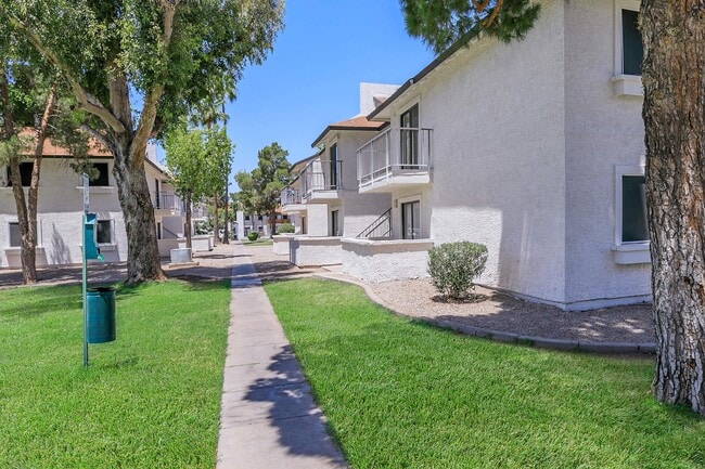 Building Photo - Tides on McDowell