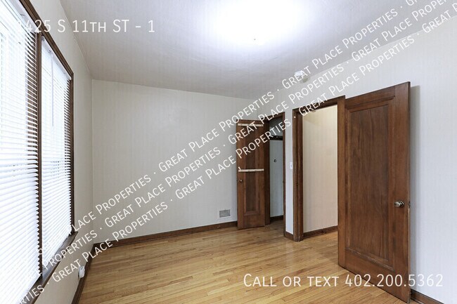 Building Photo - 1425 S 11th St
