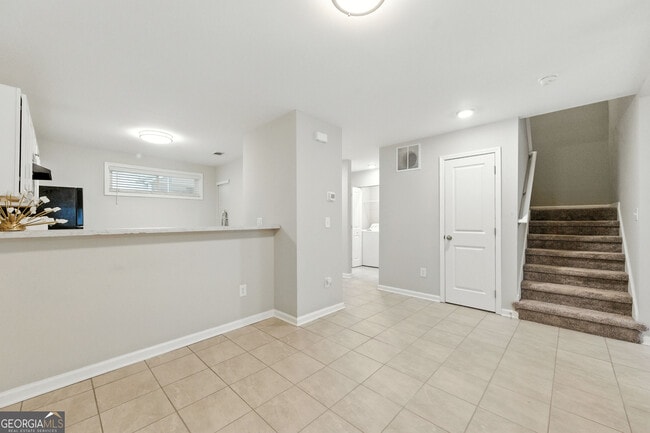 Building Photo - 2017 Oak Park Ln