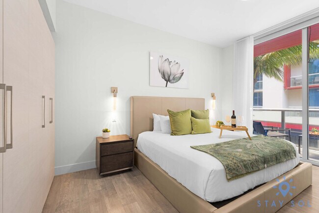 Building Photo - 777 N Ocean Dr