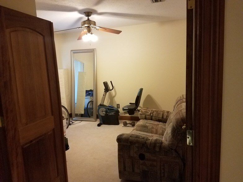 2nd Bedroom/Office/?? - 5200 E Club Cir