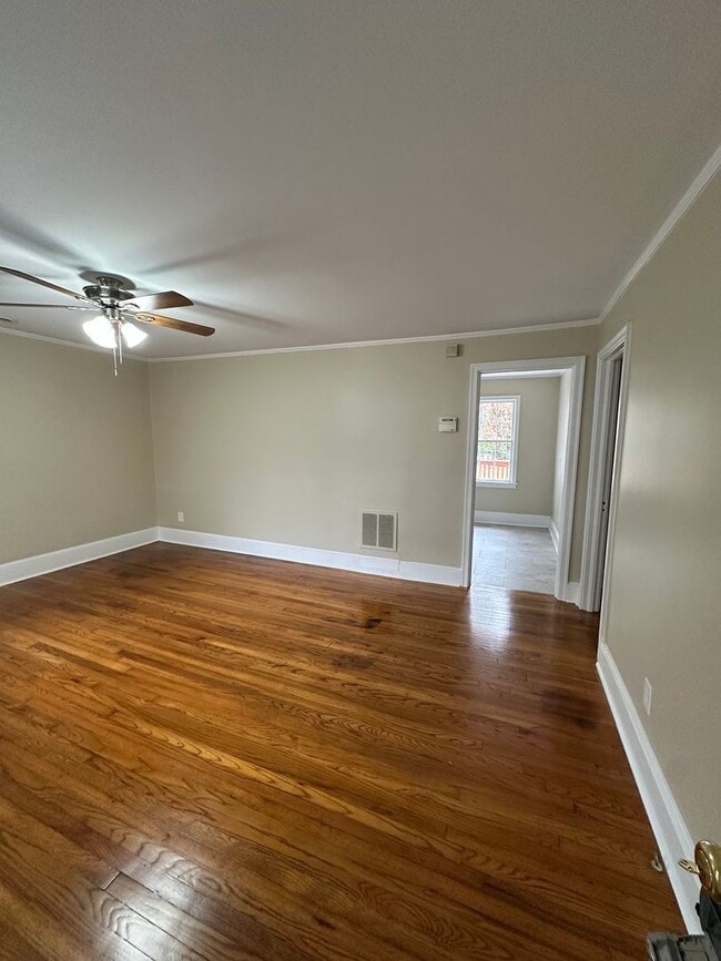 Building Photo - Normaltown Home Move-in ready