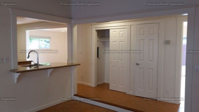 Building Photo - Coming Soon!! One of Napa's finest