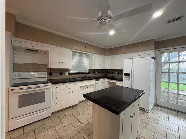 Building Photo - 7525 Wentwood Dr