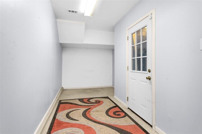 Building Photo - 16042 Glenbrook Knoll Ln