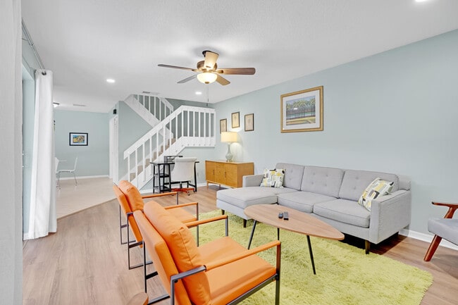 Building Photo - 3201 SE Guinevere Ln