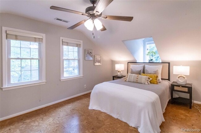 Building Photo - 1834 Fairview St