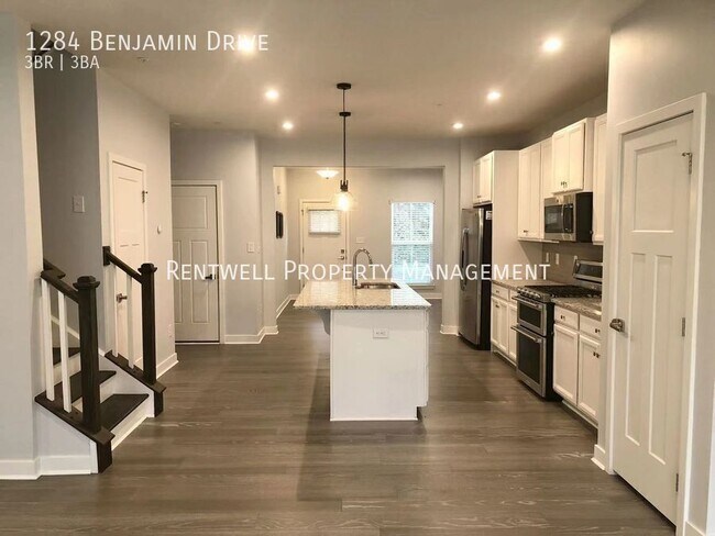 Building Photo - 1284 Benjamin Dr