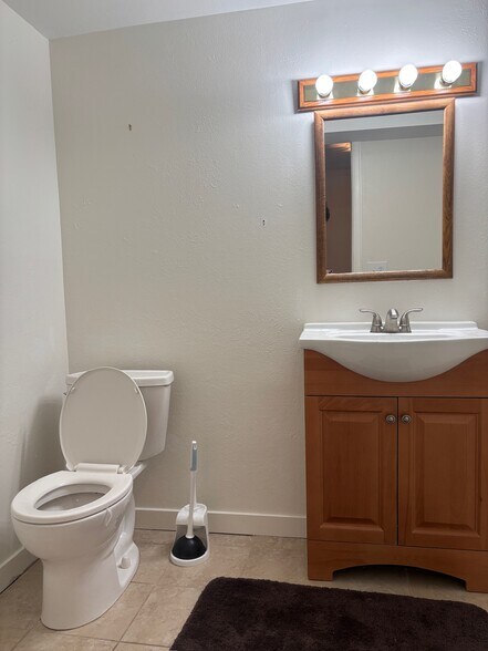 Building Photo - 22 Amesbury St