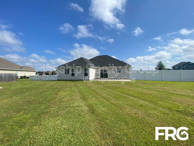 Building Photo - 203 Carew Dr