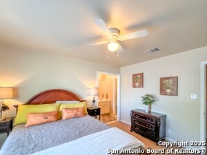 Building Photo - 129 Chapel Hill Cir