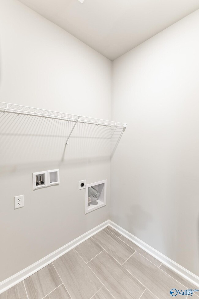 Building Photo - 290 Caudle Dr