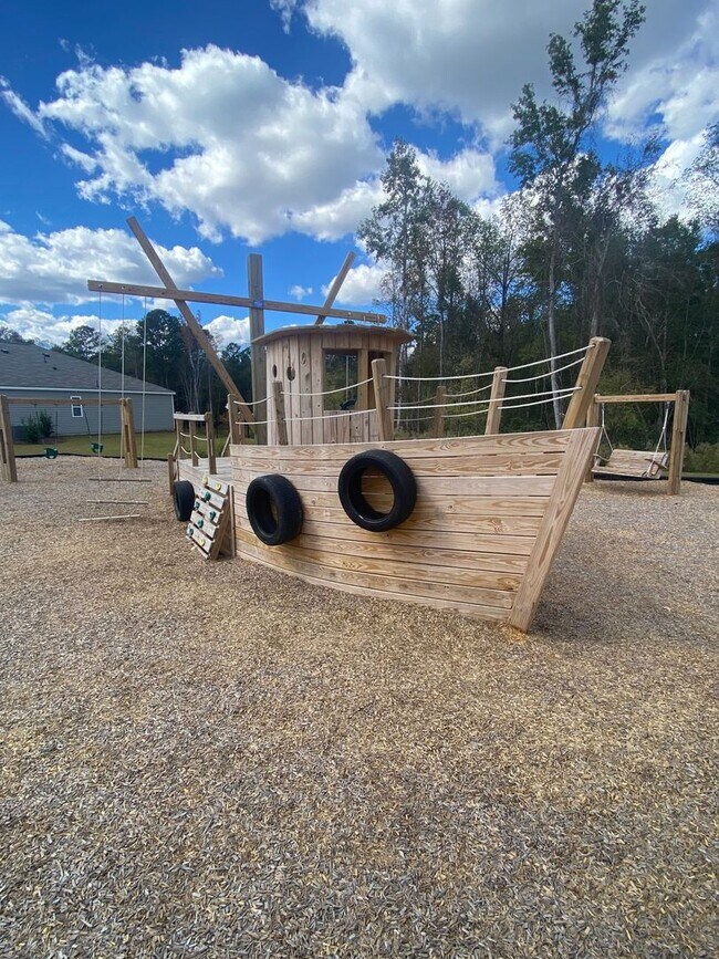 Building Photo - Available Now!!