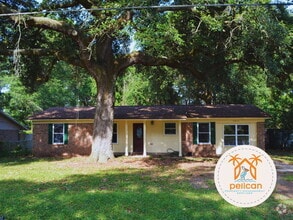 Building Photo - Charming 3-Bedroom Ranch with Shaded Backy...