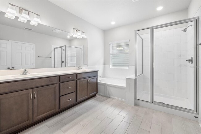 Building Photo - 28575 Cozy Creek Dr