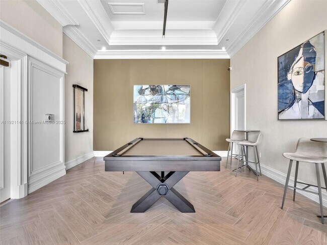 Building Photo - 16500 Collins Ave