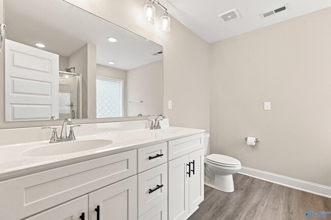 Building Photo - 6415 Flo Dr NW