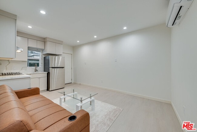 Building Photo - 8710 Chalmers Dr