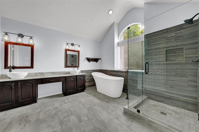 Building Photo - 1715 Lordsburg Dr