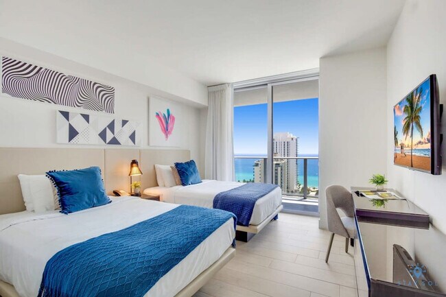 Building Photo - 4010 S Ocean Dr
