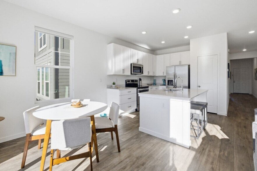 Building Photo - 930 Thinleaf Ln