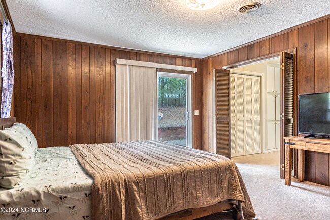 Building Photo - 309 Pinecrest Court Rd