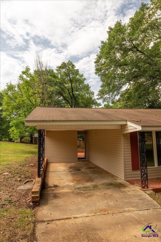 Building Photo - 308 Juniper Rd