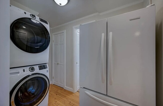 Building Photo - For Rent: Charming 3-Bedroom Home in Bartl...