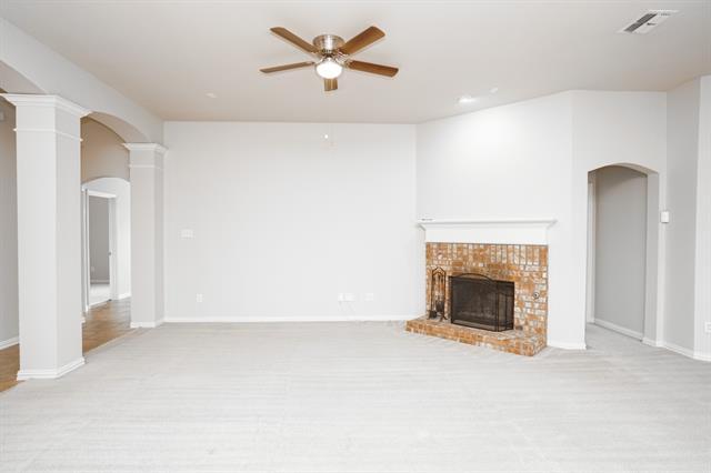 Building Photo - 1424 Canary Dr