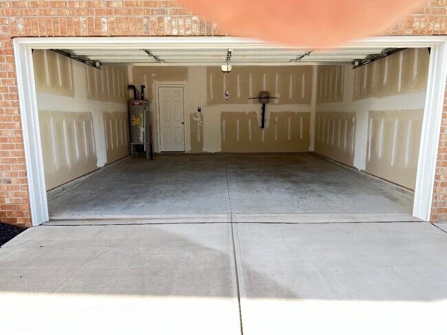 Building Photo - 1112 Broholmer Ln