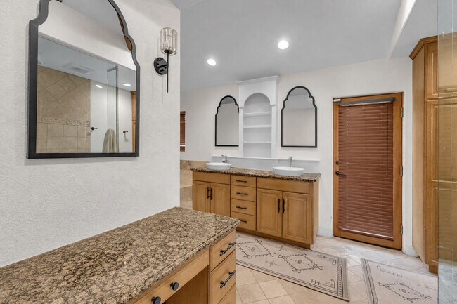 Building Photo - 80980 Vista Bonita Trail