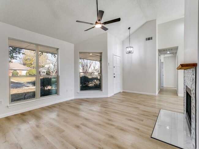 Building Photo - 1538 Summerwind Ln