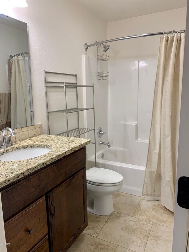 Building Photo - 4340 E 23rd St