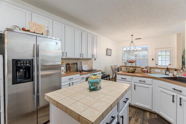 Building Photo - 8303 Hayden Cove Dr