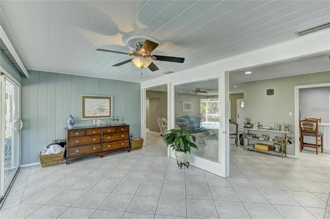 Building Photo - 711 Whitfield Ave