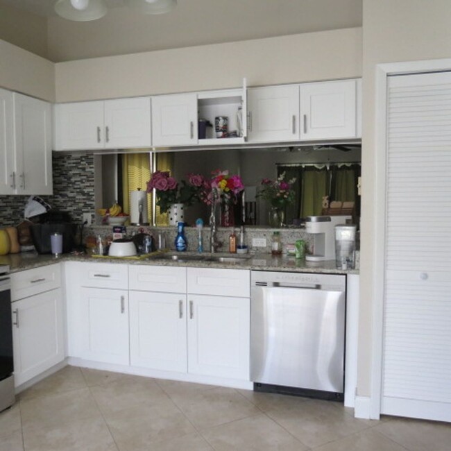 Building Photo - Alafaya Woods 3 bed, 2 bath, A rated Semin...