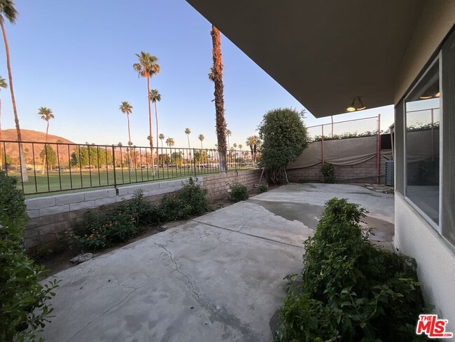 Building Photo - 46165 Burroweed Ln