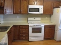 Building Photo - 526 Willow Turn