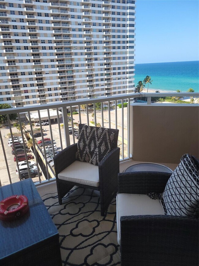 Building Photo - 1980 S Ocean Dr