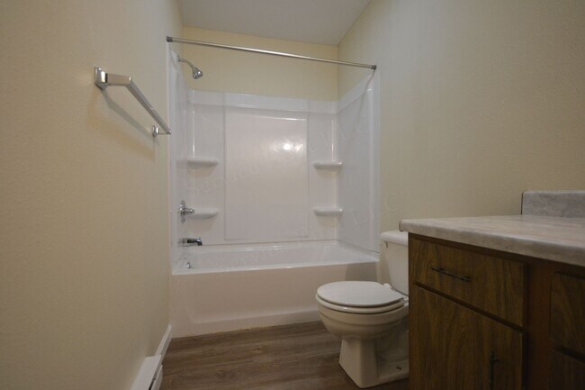 Building Photo - Cross Timbers Apartment