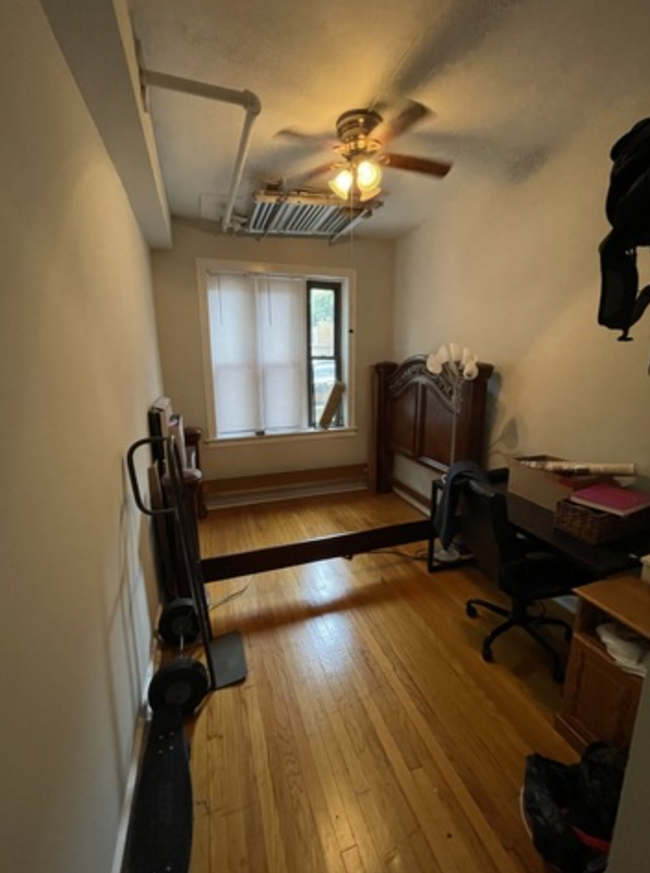 Building Photo - 2 bedroom in Chicago IL 60657