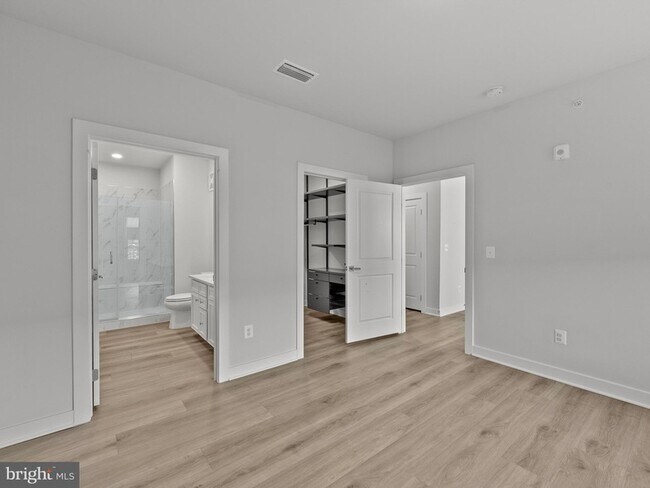 Building Photo - 12865 Mosaic Pk Wy