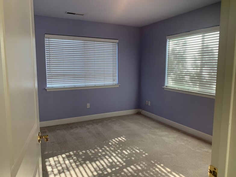 Bedroom 1 - 400 Cypress Ave