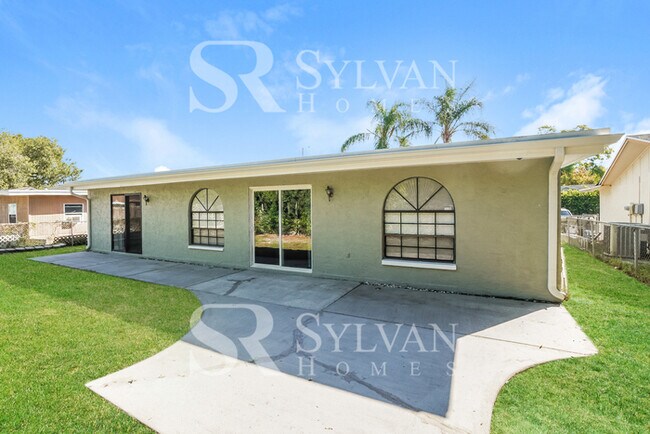 Building Photo - 8729 Sabal Way