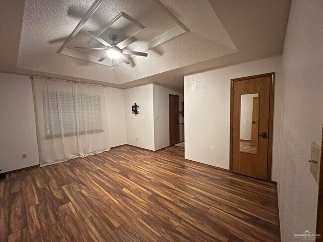 Building Photo - 12 Santa Anna Dr