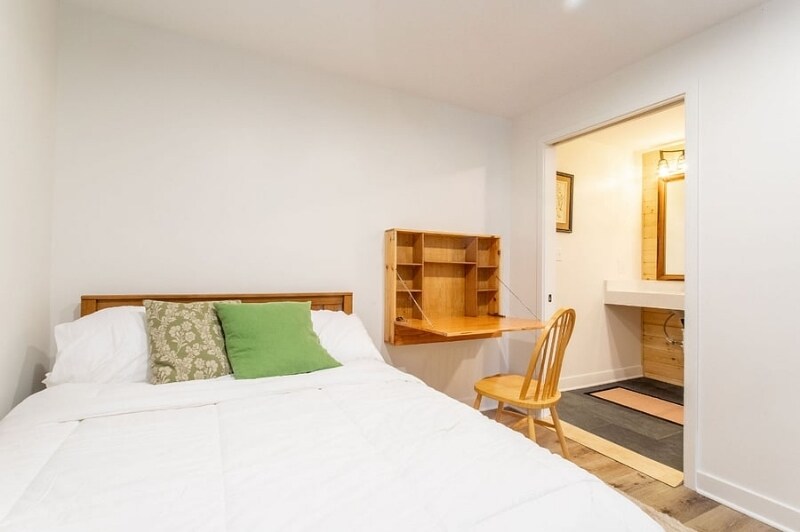 Building Photo - 7115 W 71st St