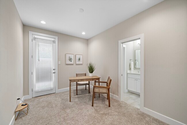 Building Photo - 2623 Huntington Creek Ln