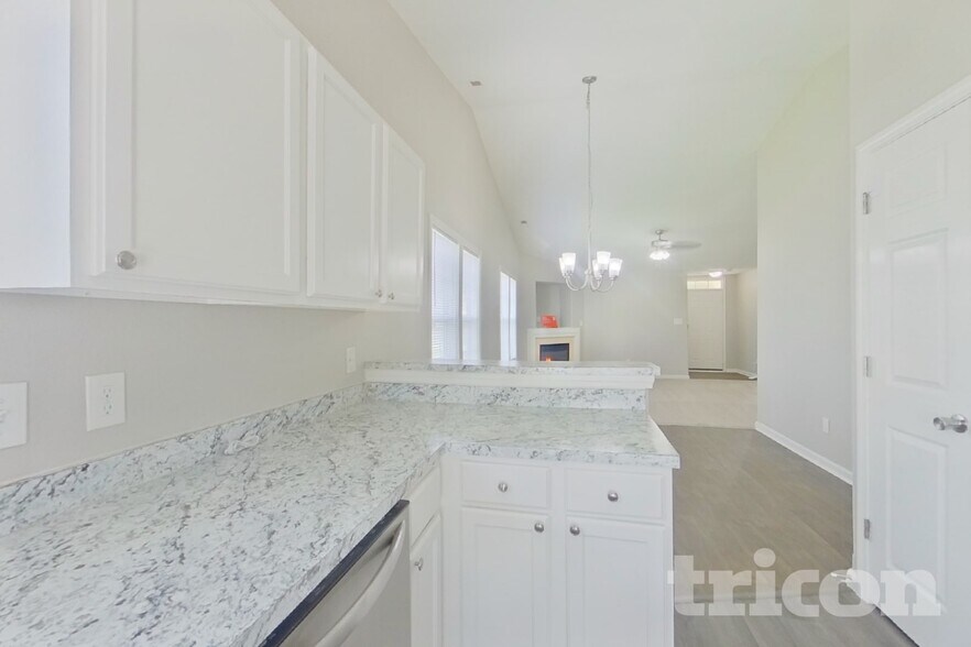Building Photo - 6129 Whispering Brook Ct