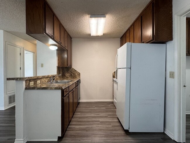 Building Photo - 3242 Stoneridge Dr